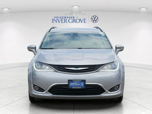 Used 2017 Chrysler Pacifica Hybrid Premium with VIN 2C4RC1L70HR768818 for sale in Inver Grove Heights, Minnesota