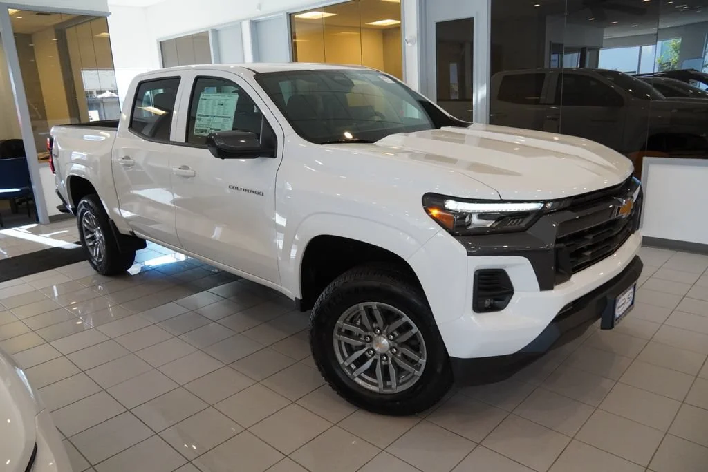 New 2026 Summit White Chevrolet LT image 3