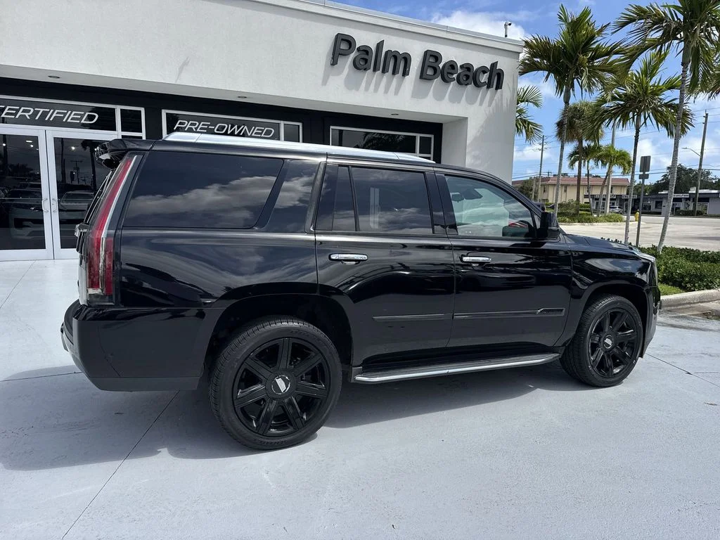 Used 2020 Black Raven Cadillac Luxury image 4