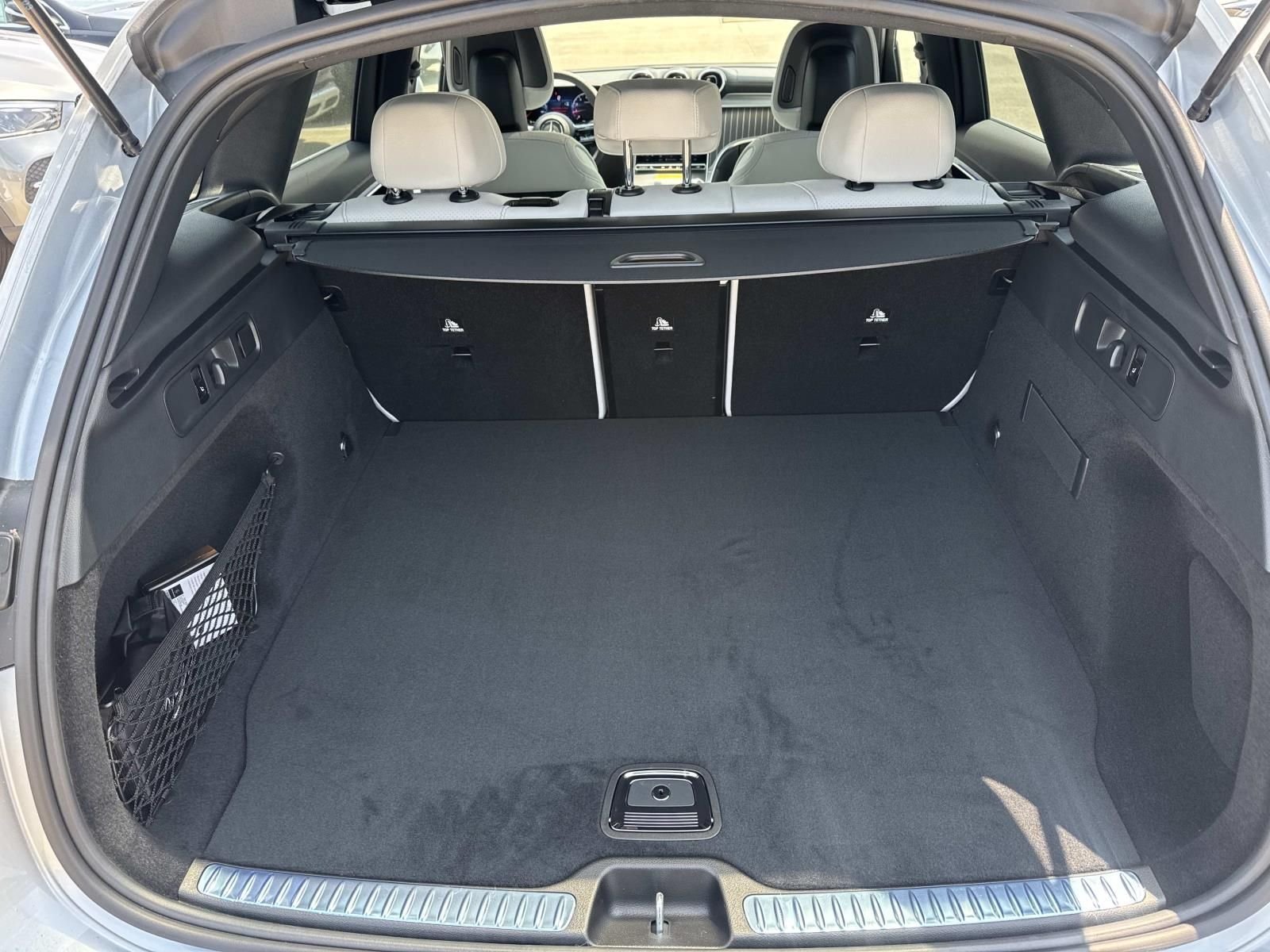 New 2026 Silver Mercedes-Benz GLC 300 image 6
