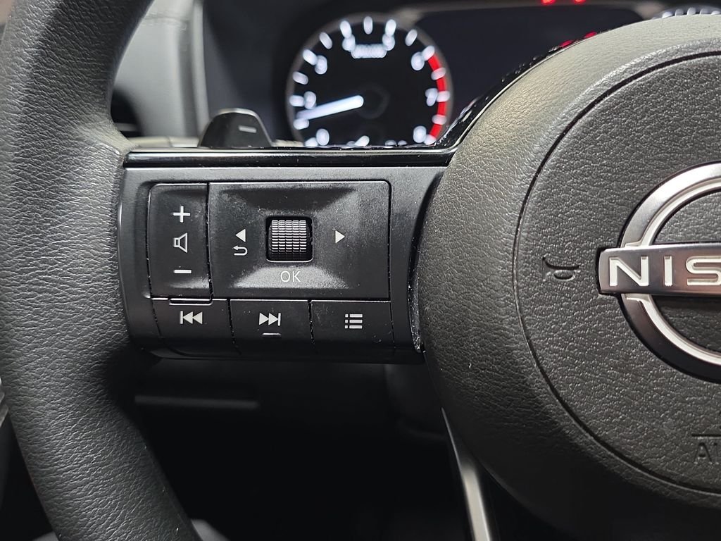 Used 2022 Scarlet Ember Tintcoat Nissan SV image 13