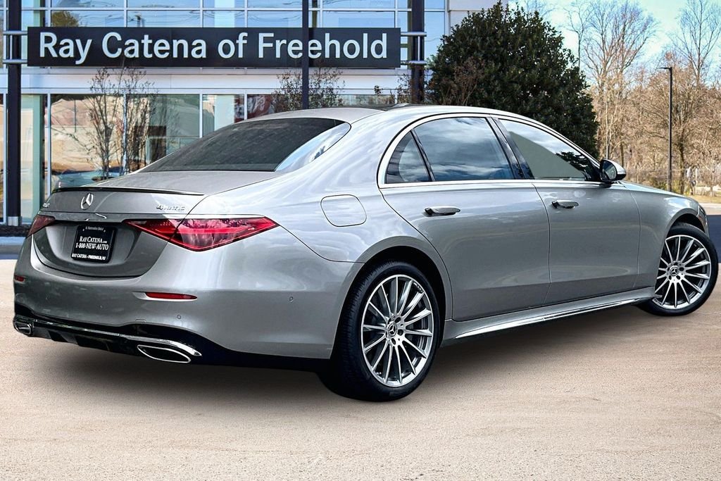 Certified Used 2022 Silver Mercedes-Benz S 580 image 2