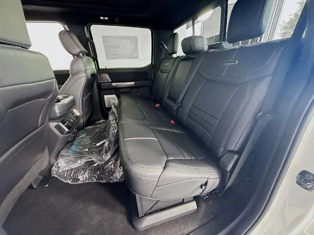 New 2026 Star White Metallic Tri-Coat Ford Platinum® image 60