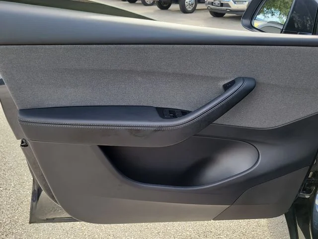 Used 2026  Tesla Long Range image 17