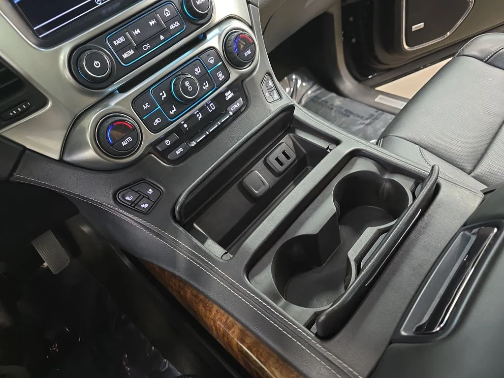 Used 2017 Black Chevrolet Premier image 27