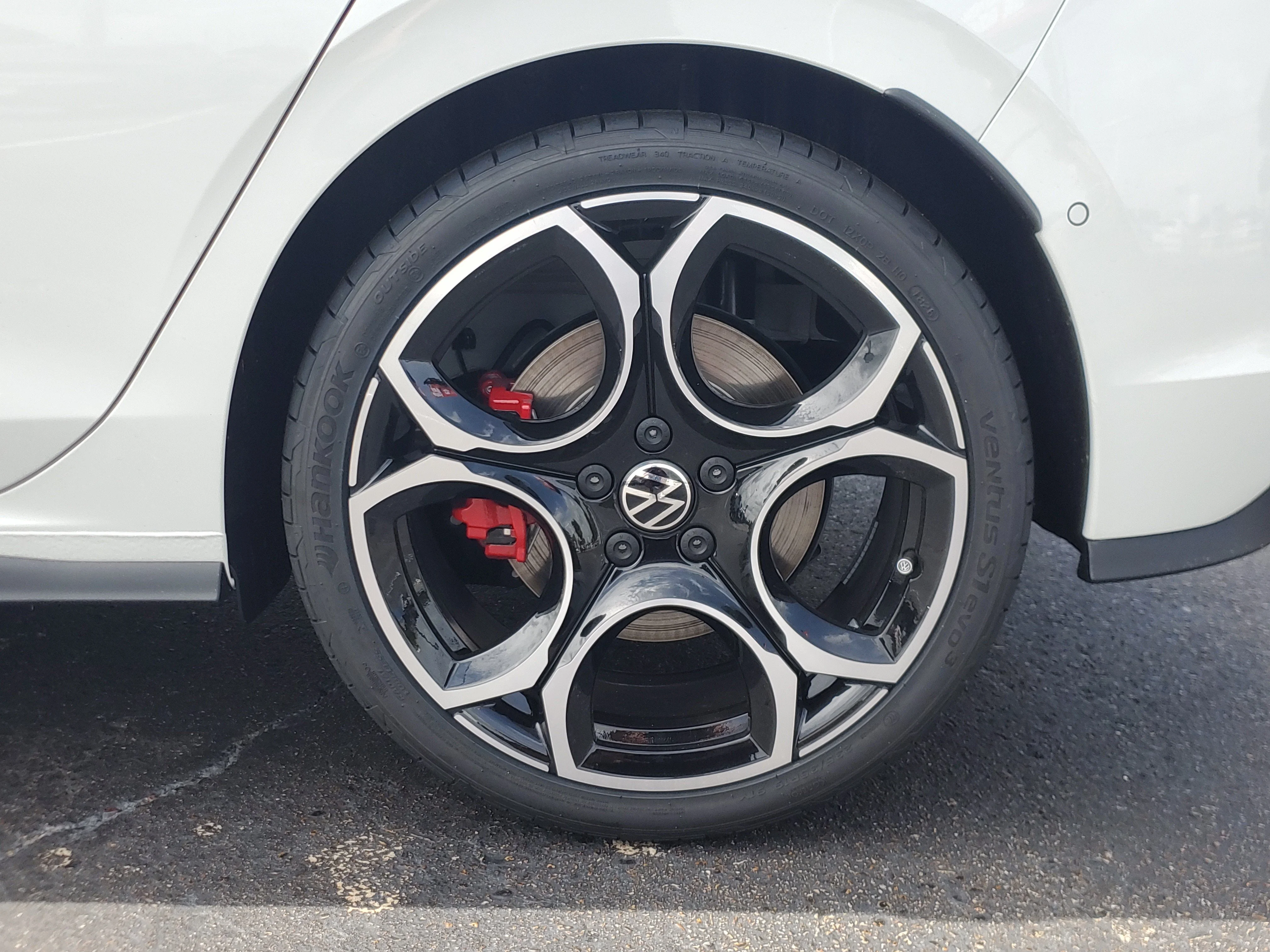 New 2026 White Volkswagen Autobahn image 6