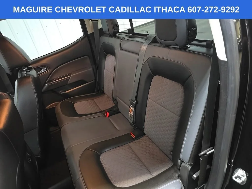Used 2019 BLACK Chevrolet 4WD Z71 image 31