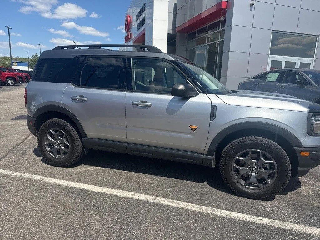Used 2021 Silver Ford Badlands image 9