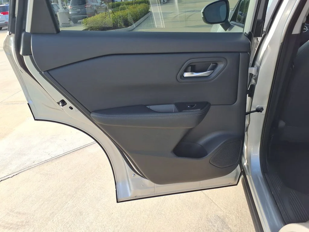 Used 2025 Silver Nissan SV image 17