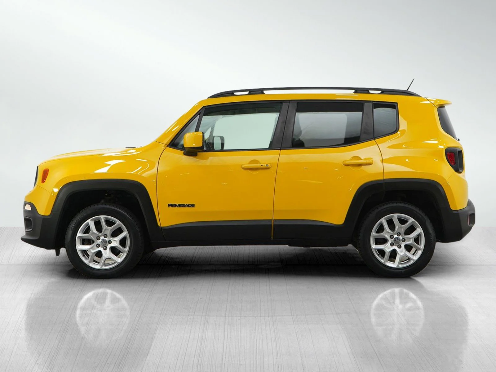 Used 2016 Jeep Renegade Latitude with VIN ZACCJBBT9GPE09079 for sale in Wayzata, Minnesota