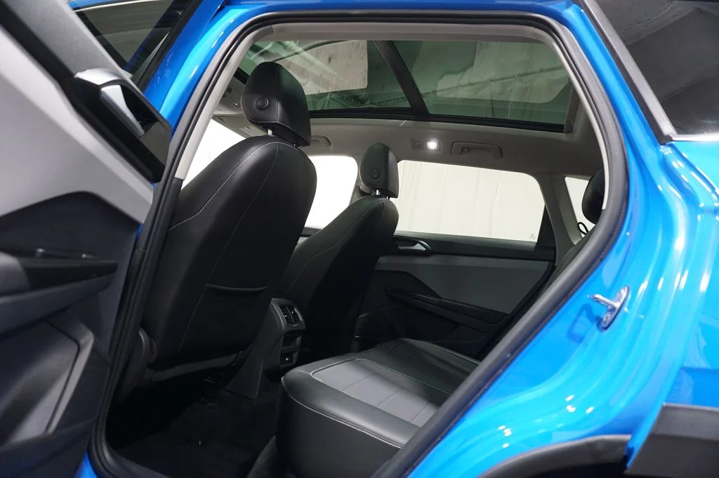 Certified 2023 Volkswagen Taos SE with VIN 3VVEX7B23PM334606 for sale in Evanston, IL