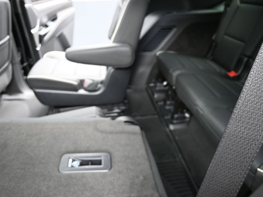 2025 Cadillac Escalade Premium Luxury - Photo 16