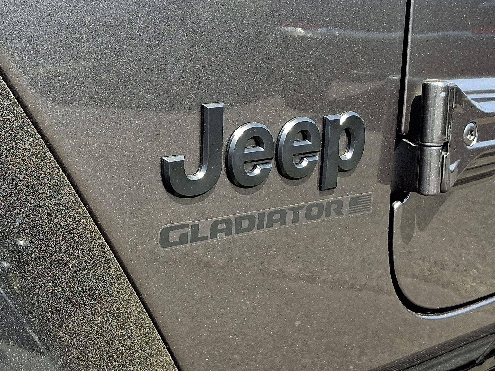 New 2026 Granite Crystal Metallic Clear-Coat Exterior Paint Jeep Texas Trail image 17