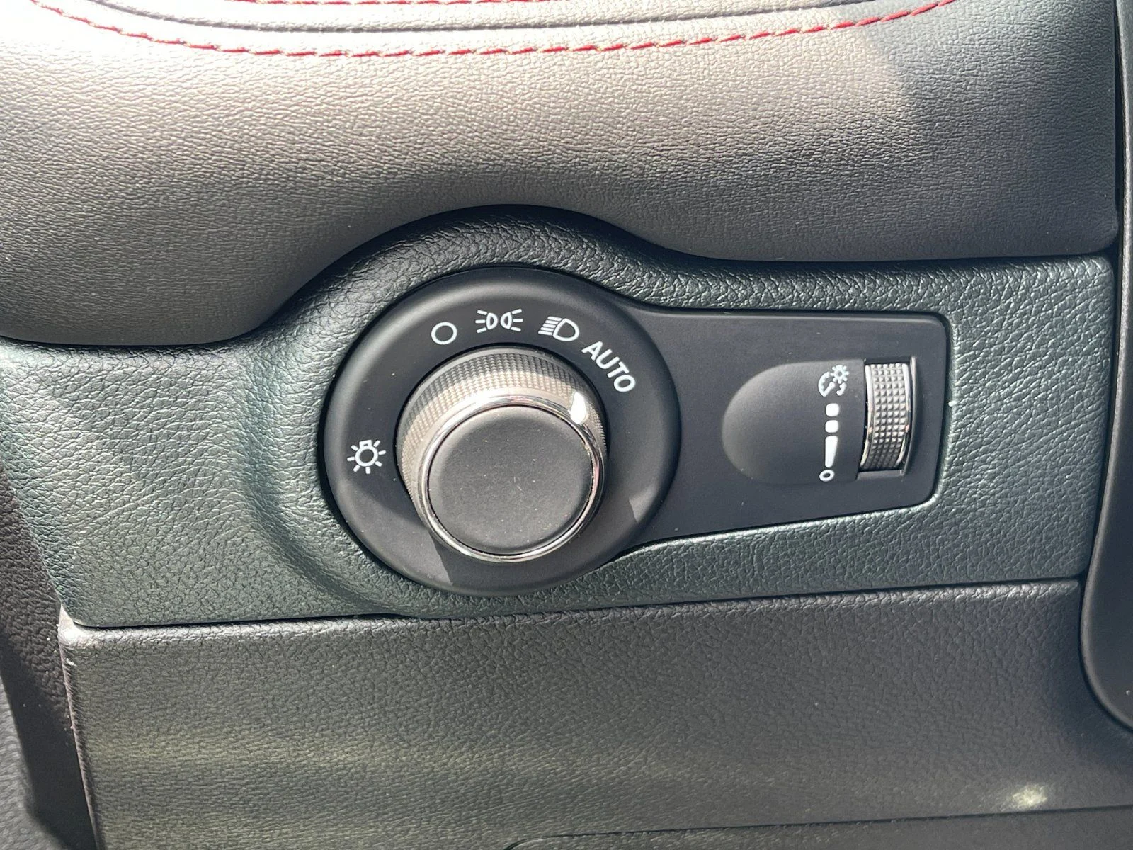 Used 2025 Gray Dodge R/T image 33