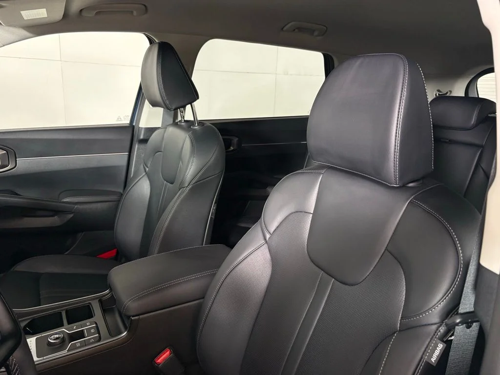 New 2026 Mineral Blue Kia EX image 18