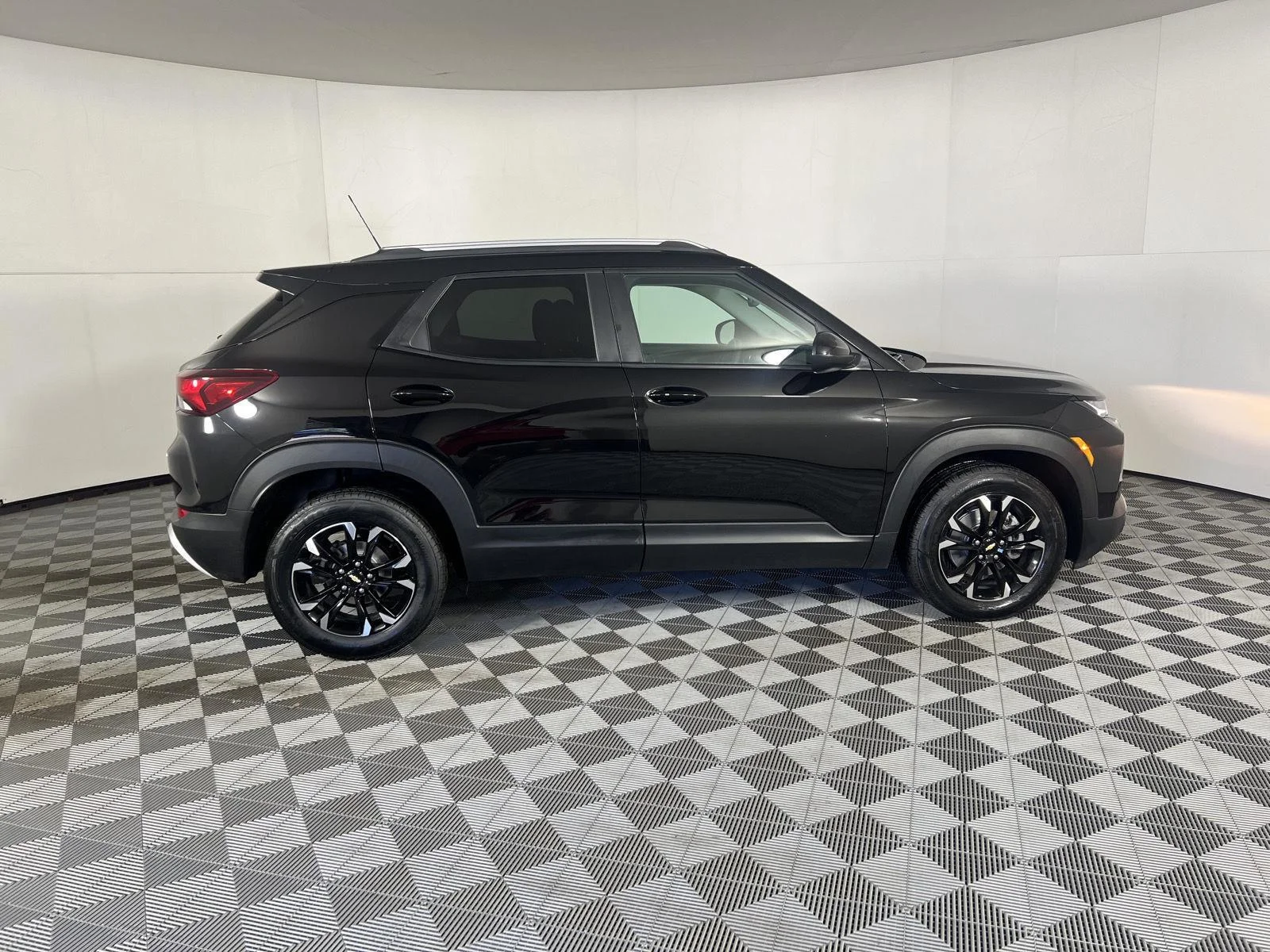 Used 2023 Black Metallic Chevrolet LT image 18