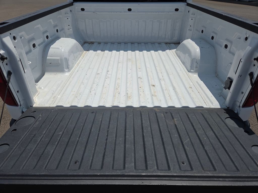 Used 2025 White Chevrolet Custom image 23