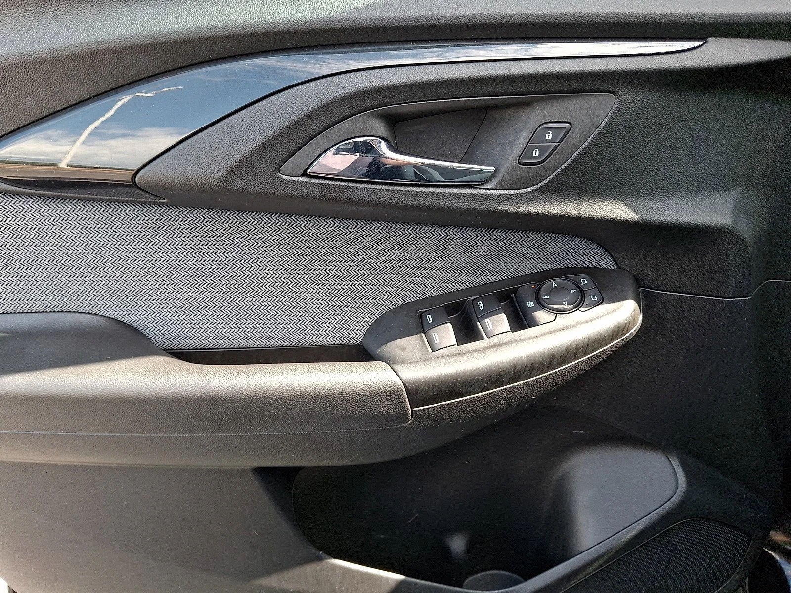 Used 2022 Mosaic Black Metallic Chevrolet LS image 13