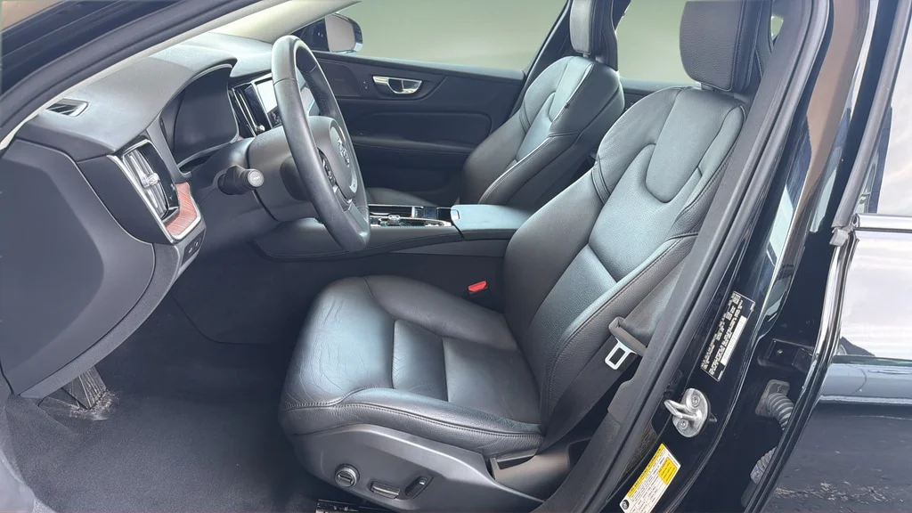 2023 Volvo S60 Plus - Photo 22