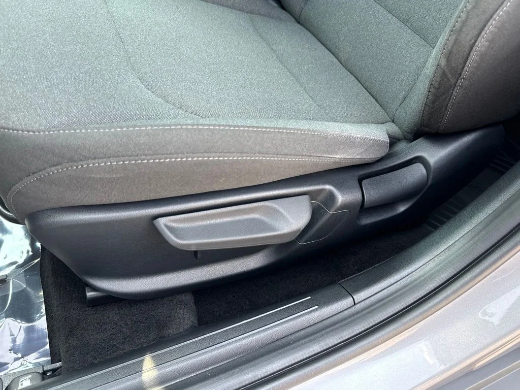 Used 2025 Gray Kia LXS image 21