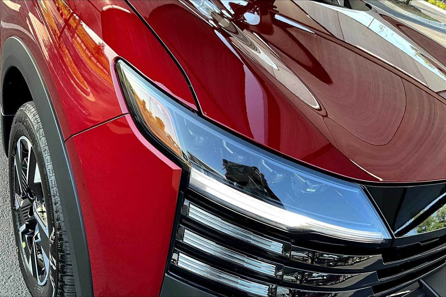 Certified Used 2025 Scarlet Ember Tintcoat Nissan SV image 13