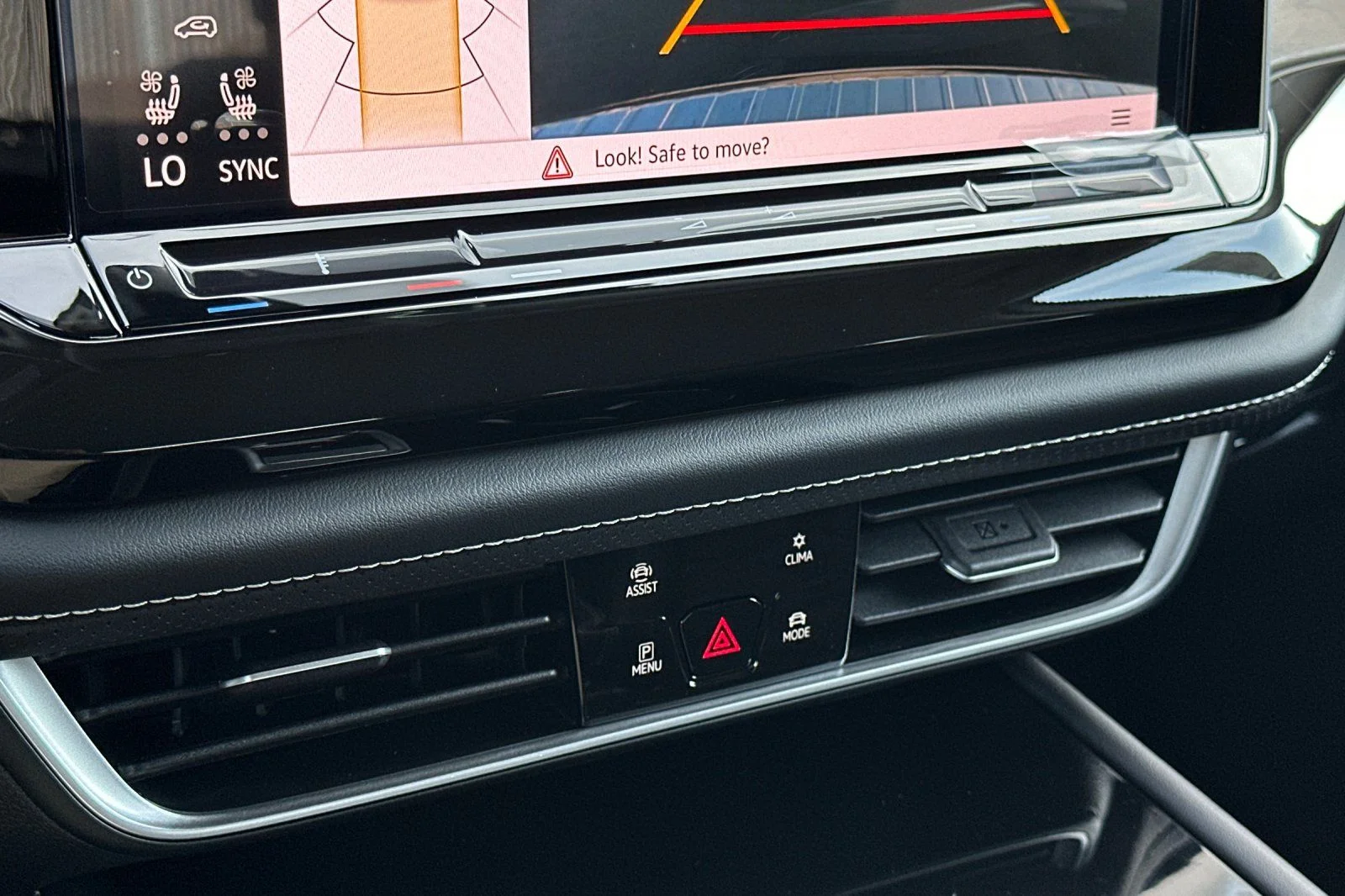 2026 Volkswagen Atlas SE w/Tech - Photo 19