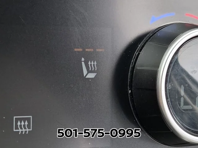 Used 2025 White Hyundai SEL image 26