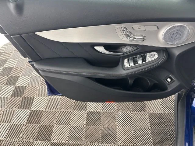 Used 2020 Blue Mercedes-Benz GLC 300 image 18