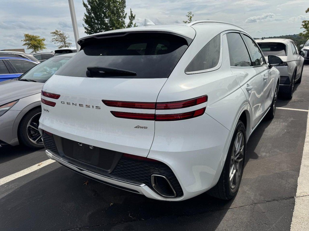 Certified Used 2024 Alta White Genesis 2.5T image 2