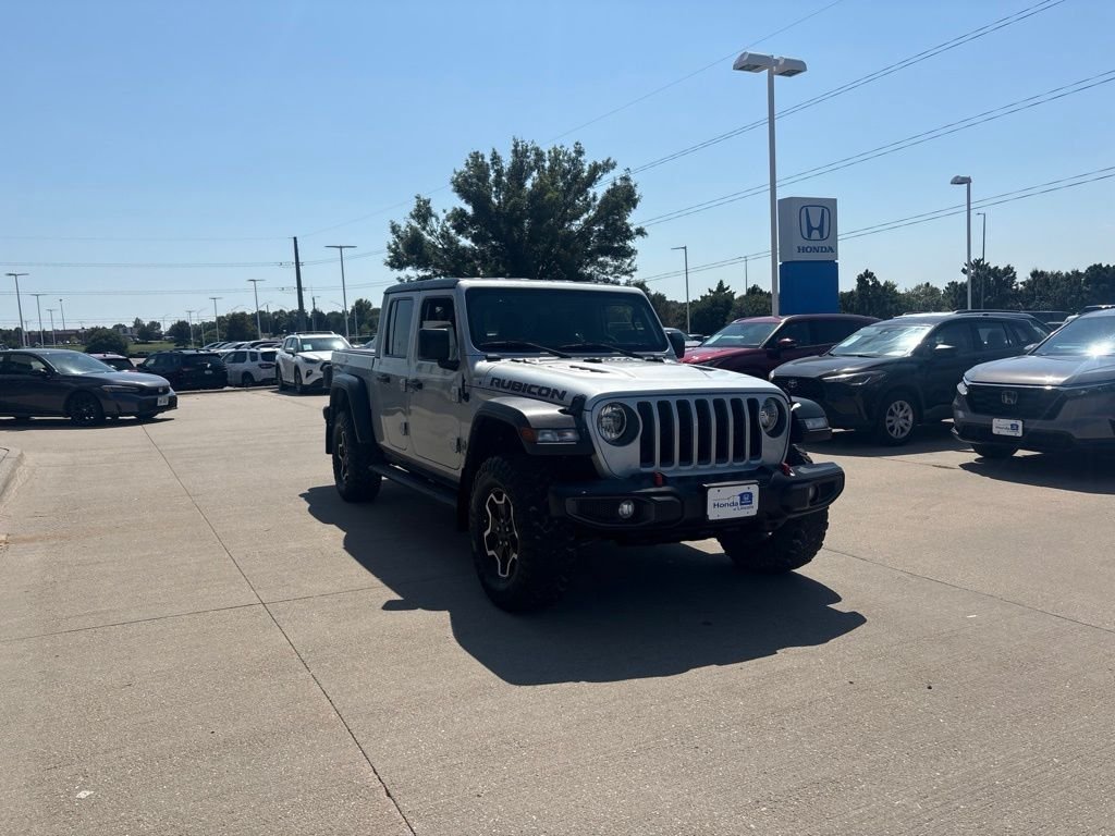 Used 2022 Silver Zynith Clearcoat Jeep Rubicon image 3