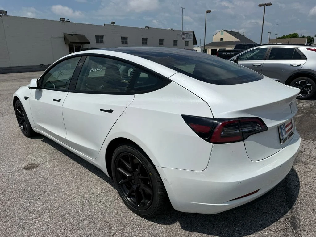 Used 2022 White Tesla Long Range image 19