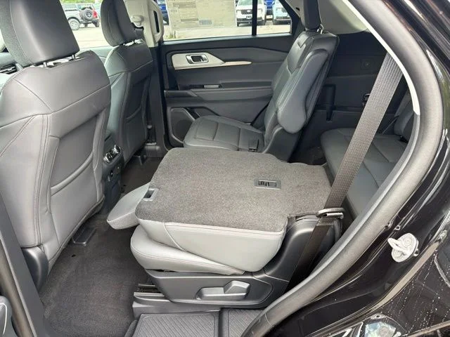 New 2026 Agate Black Metallic Ford Active image 48