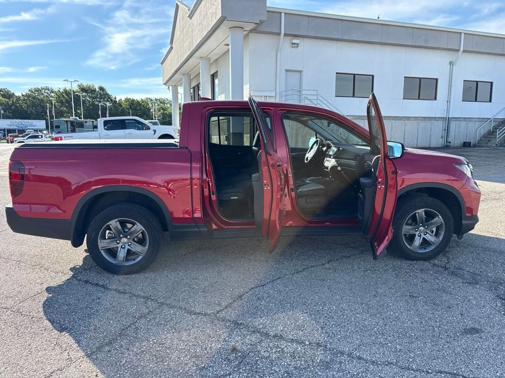 Used 2023 Red Honda RTL image 8
