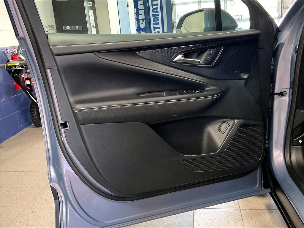 Used 2024 Gray Chevrolet LT image 9