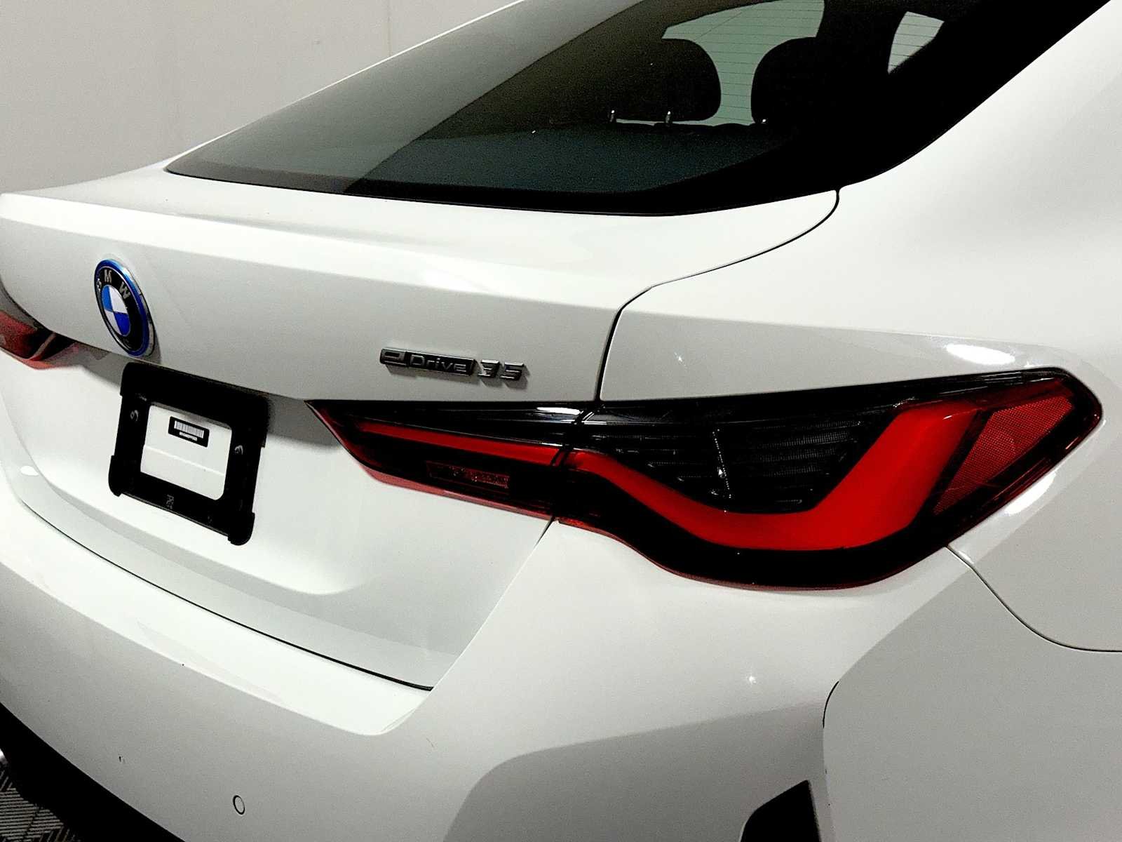 Used 2023 Alpine White BMW eDrive35 image 28