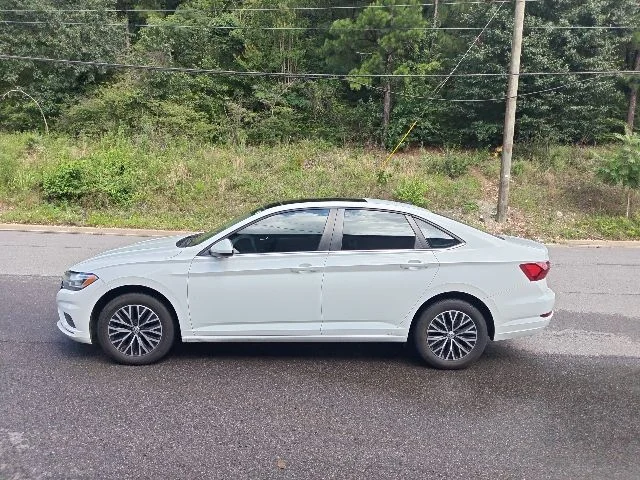 Used 2021 Pure White Volkswagen 1.4T SE image 5