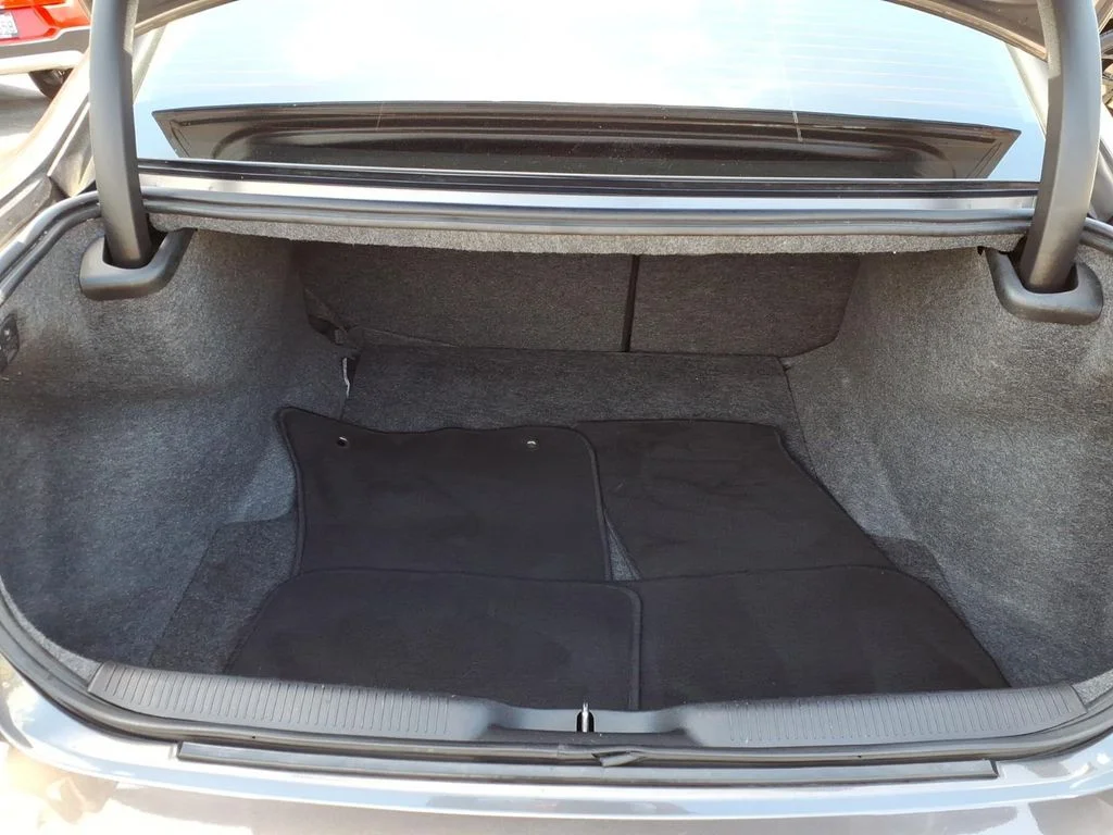 Used 2022 Gray Dodge SXT image 8