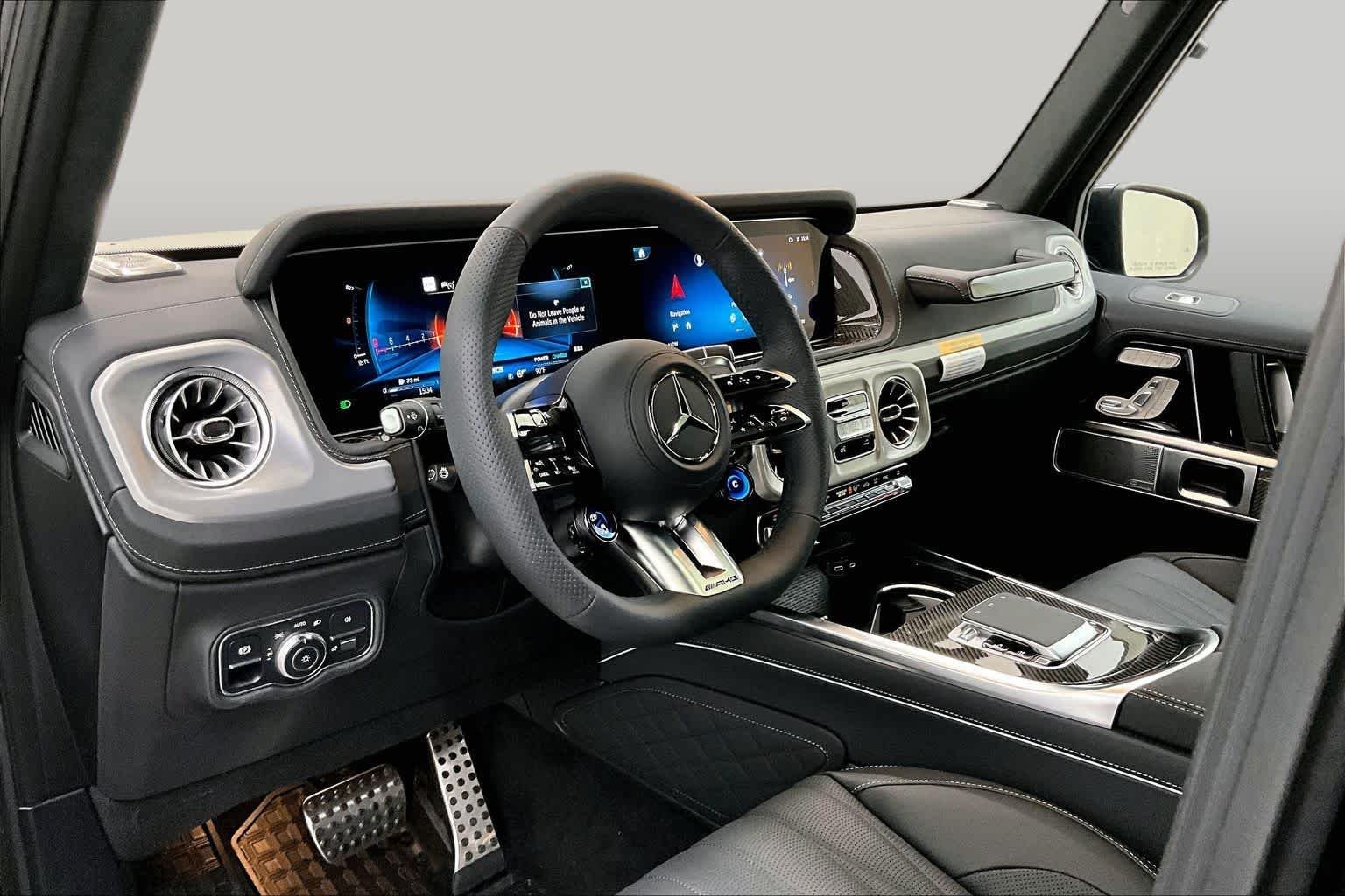 New 2027 MANUFAKTUR Night Black Magno Mercedes-Benz AMG® G 63 image 8