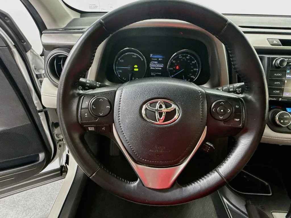 Certified Used 2016 Super White Toyota XLE image 11