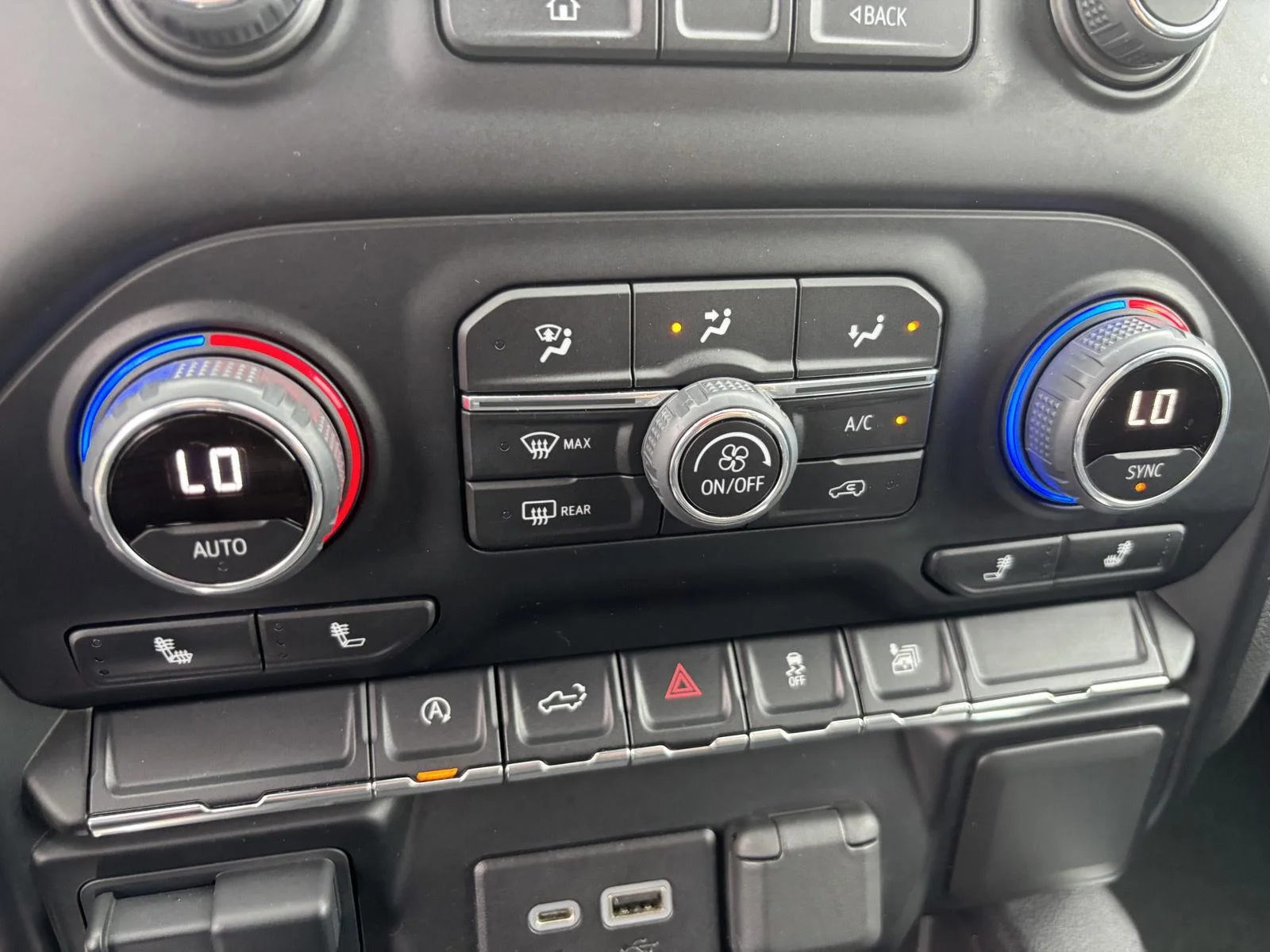 Used 2021 SUMMIT WHITE Chevrolet RST image 23