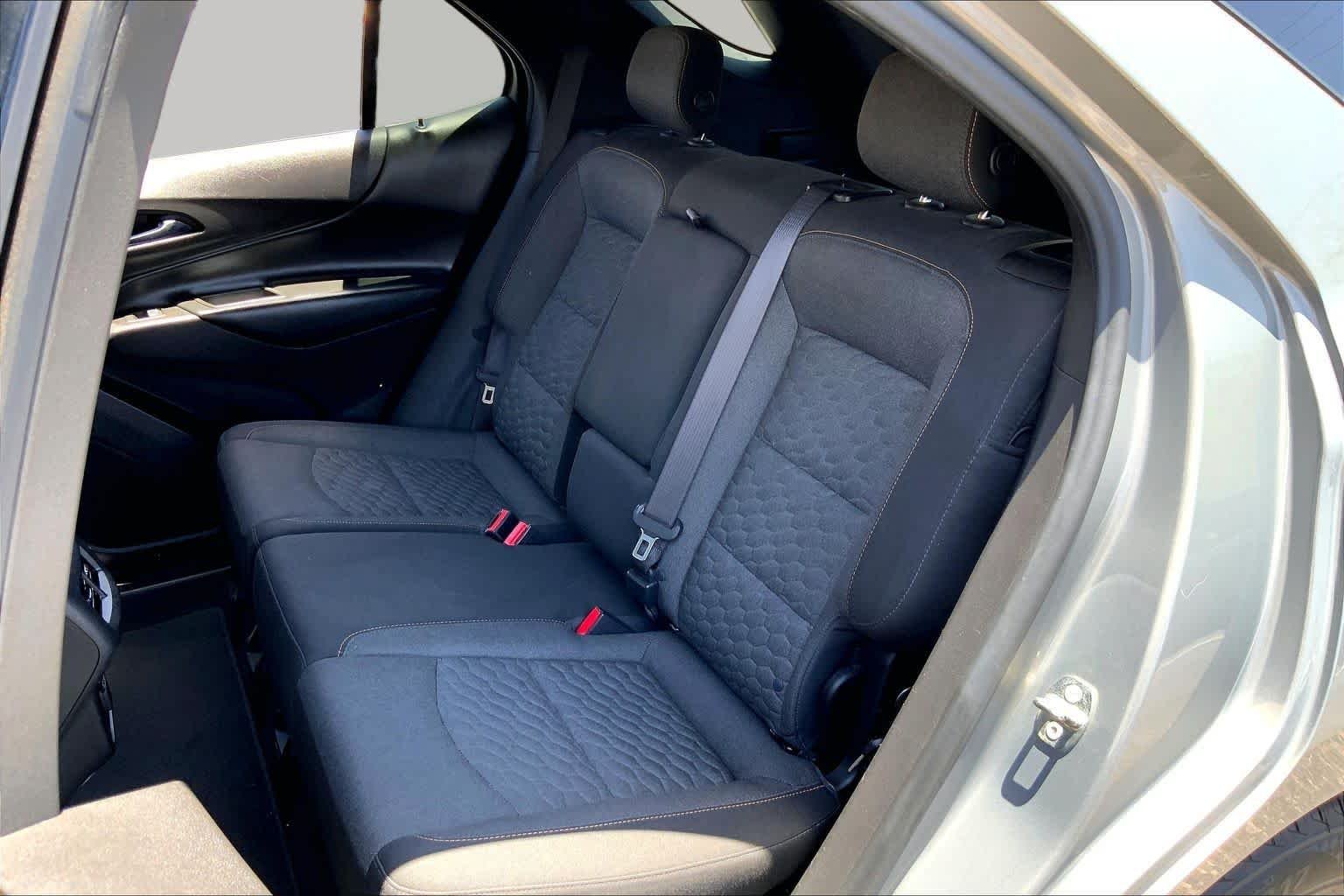 Used 2018 Pepperdust Metallic Chevrolet LT image 18