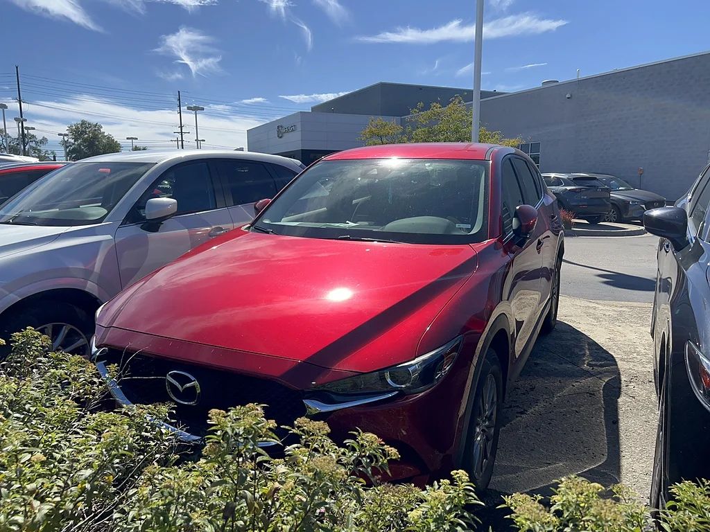 Used 2018 Soul Red Crystal Metallic Mazda Sport image 2