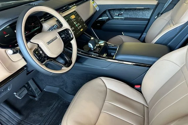 New 2026 Varesine Blue Land Rover Dynamic SE image 9