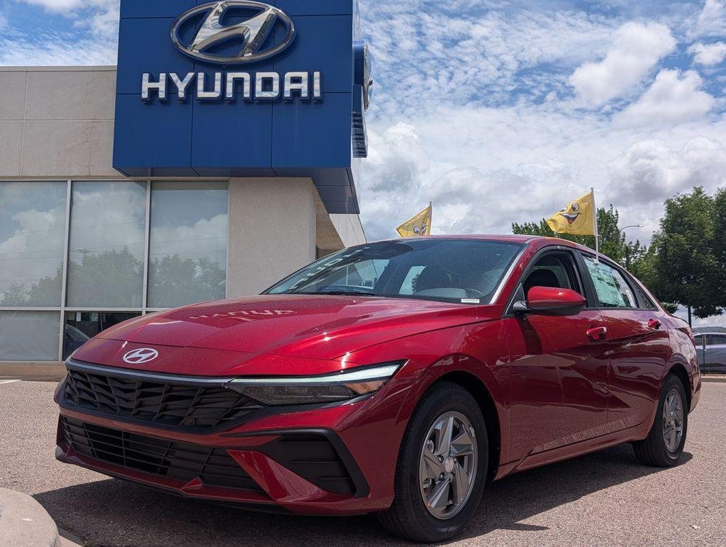 2025 Hyundai Elantra SE