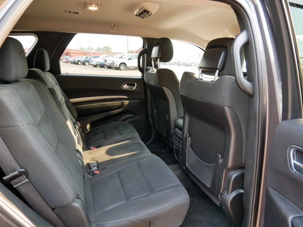 Used 2015 Gray Dodge SXT image 9