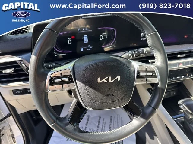 Used 2024 White Kia S image 25
