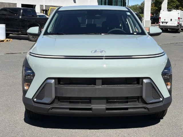 Used 2027 Green Hyundai SE image 15