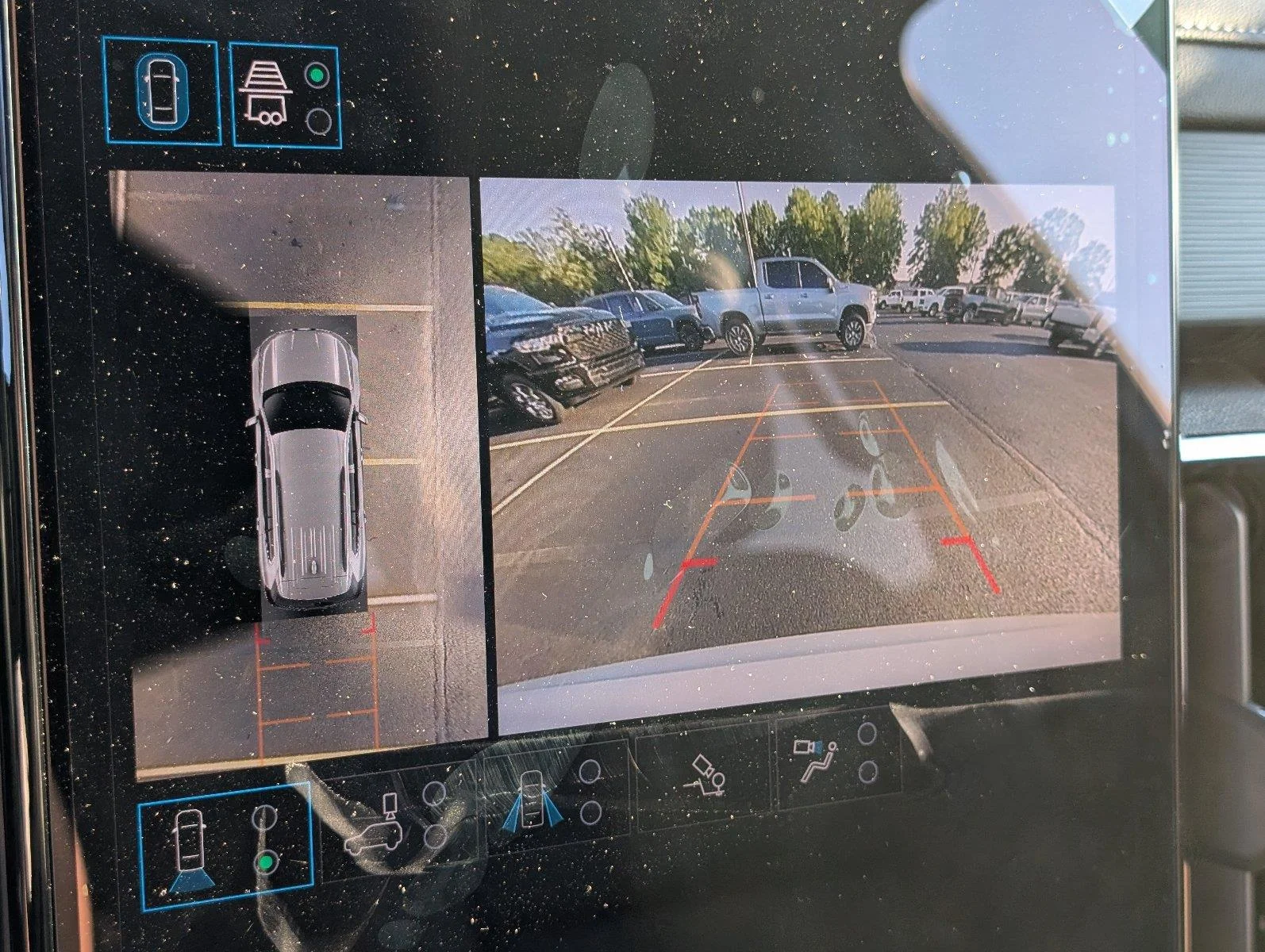New 2027 Summit White GMC Elevation image 22