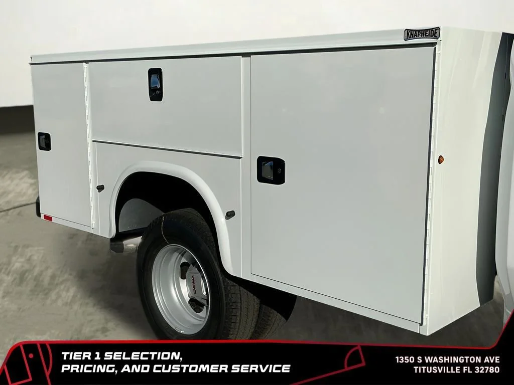 New 2026 Summit White GMC Pro image 5