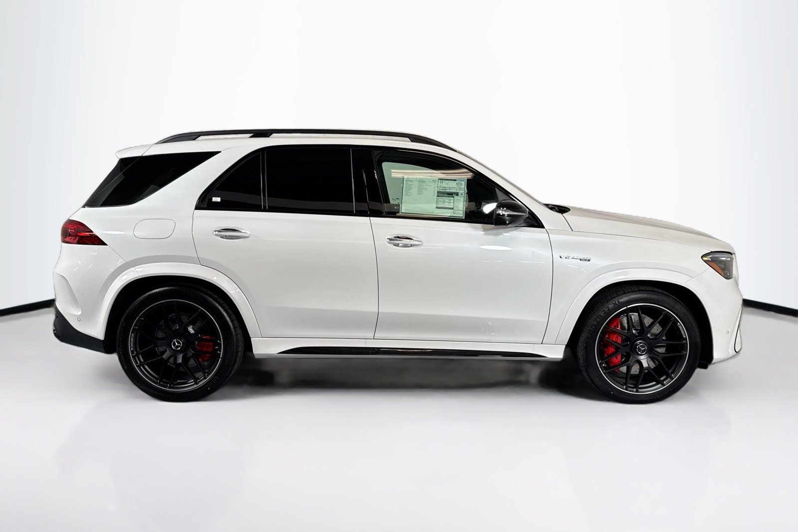 New 2026 MANUFAKTUR Moonlight White Metallic Mercedes-Benz AMG® GLE 63 S image 4